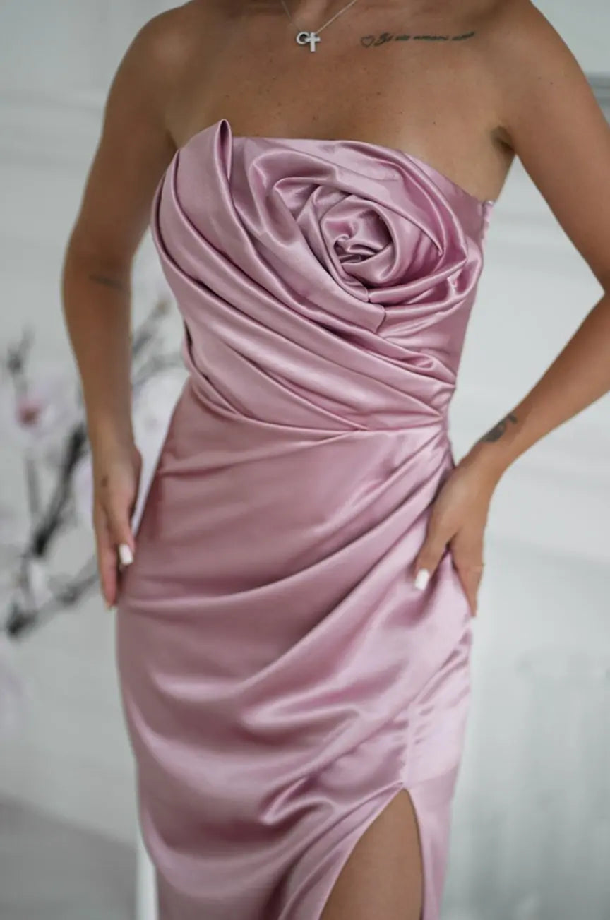 Robe longue bustier de rose satin rose