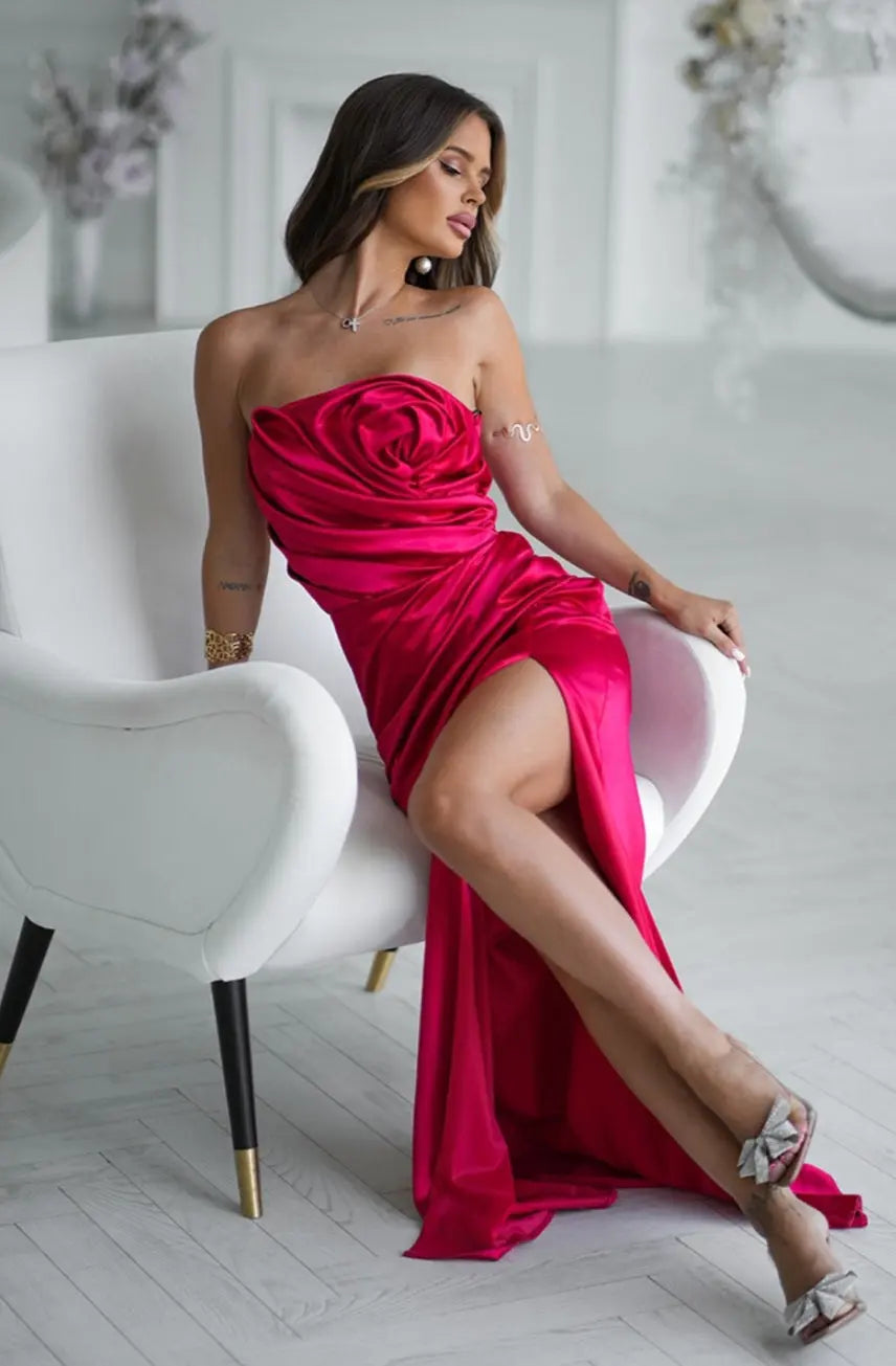 Robe longue bustier de rose satin rouge