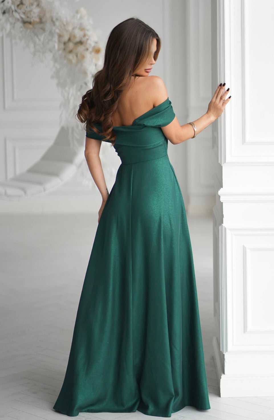 Robe longue fendue à nœud drapé