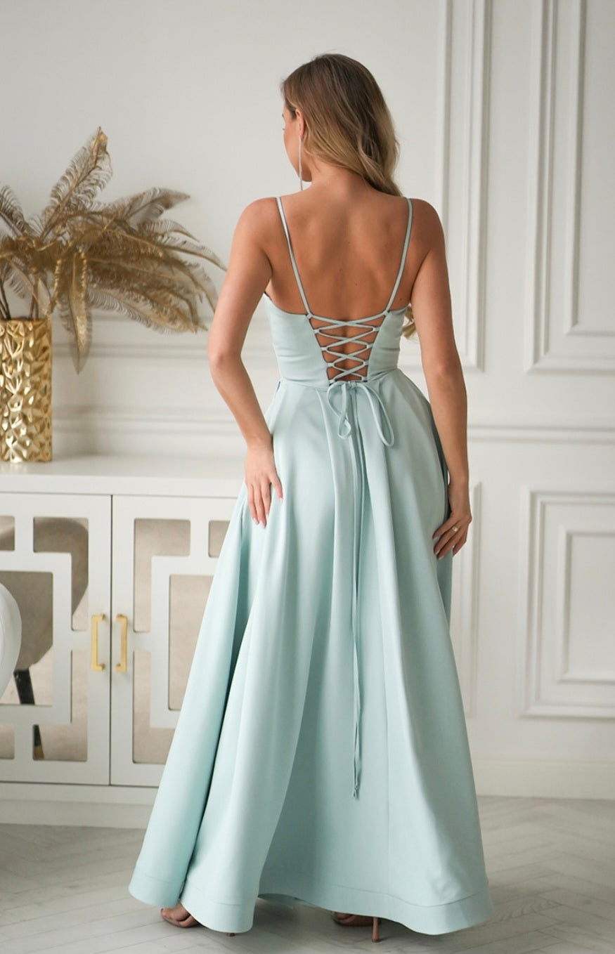 Robe de cérémonie satinée longue fendue